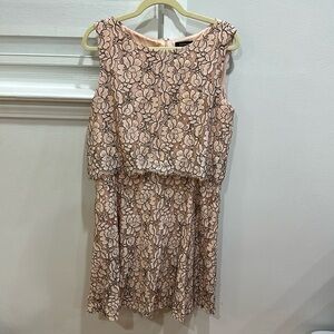 Women- Tahari ASL- pink lace sleeves cocktail dress- size 12